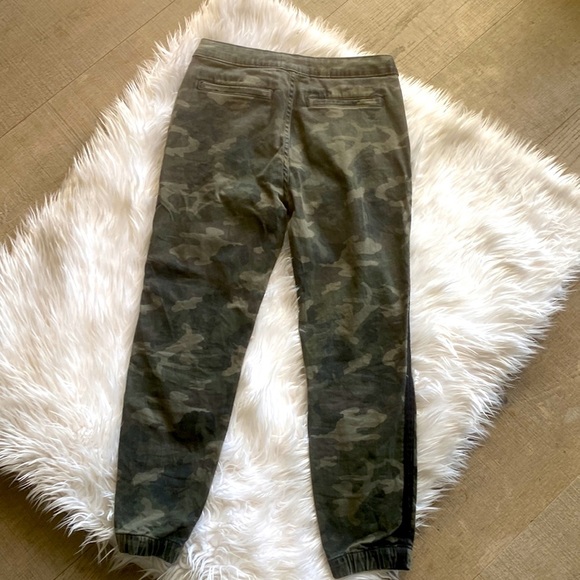 DL1961 Gwen Camouflage Jogger Pant Size 25 EUC - Picture 5 of 14